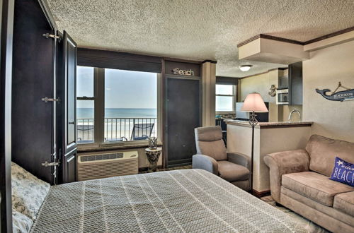 Foto 5 - Oceanfront Daytona Beach Condo With View
