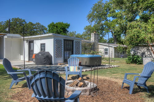 Photo 33 - Modern Farmhouse With Hottub Fire Pit & Games