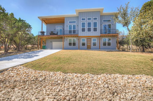 Photo 33 - Stunning Lake Home With Pool-beach-gym-boat Access