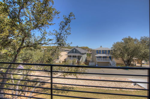 Photo 31 - Stunning Lake Home With Pool-beach-gym-boat Access