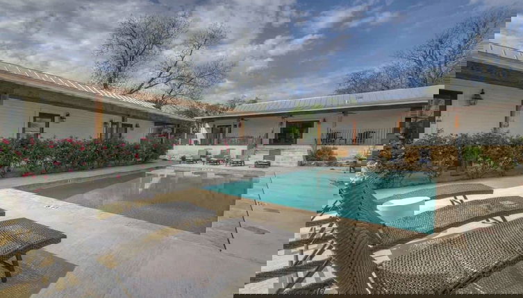 Foto 1 - Schubert Inn Suite-b With Pool & Grill - Walk to Main