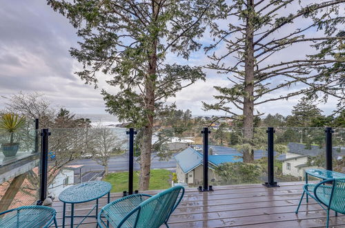 Photo 24 - Depoe Bay Townhome w/ Deck & Stunning Ocean Views