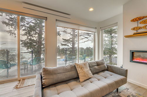 Foto 18 - Depoe Bay Townhome w/ Deck & Stunning Ocean Views