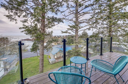 Foto 16 - Depoe Bay Townhome w/ Deck & Stunning Ocean Views