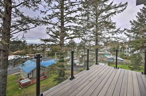 Photo 6 - Depoe Bay Townhome w/ Deck & Stunning Ocean Views