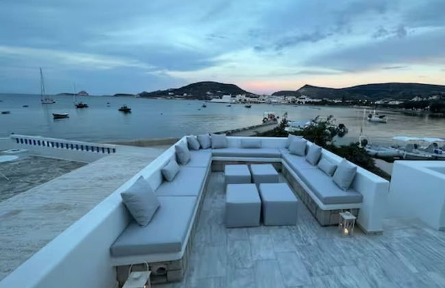 Milos AquaBliss Beachfront Villa - Photo 15