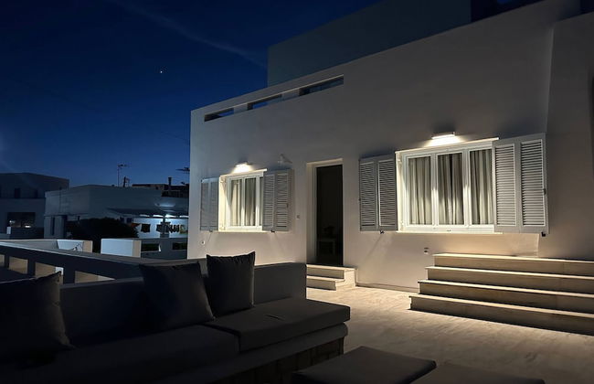 Milos AquaBliss Beachfront Villa - Photo 11