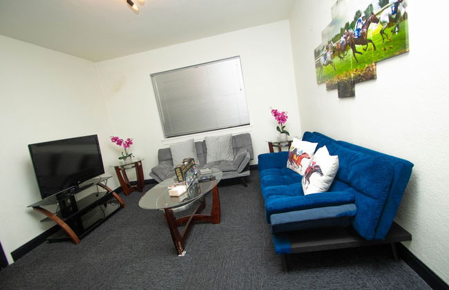 Vintage Elegance - Condo Steps Away From Casino - Photo 12