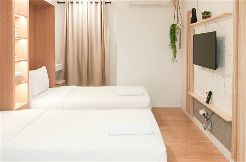 Photo 6 - Elegant And Cozy Studio Barsa City Apartment
