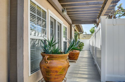 Photo 13 - Luxe Pasadena Casita w/ Fireplace & Grill