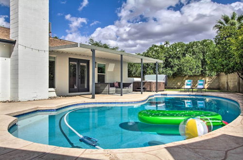 Photo 33 - Central Scottsdale Oasis With Pool & Game Room