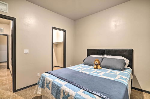 Photo 16 - Spacious El Paso Apt, 6 Mi to Downtown