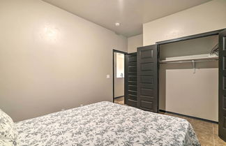 Photo 2 - Spacious El Paso Apt, 6 Mi to Downtown