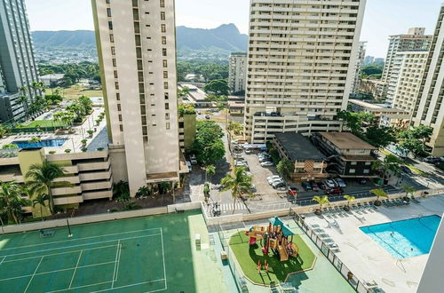 Foto 34 - Spacious 14th Floor Corner Suite, Partial Diamond Head and Ocean Views, FREE Parking! by Koko Resort Vacation Rentals