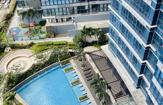 Photo 1 - Uptown Parksuites 1