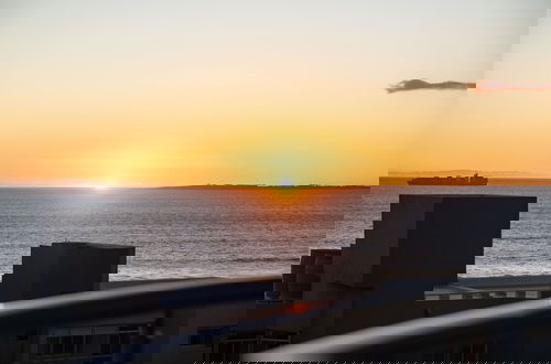 Foto 3 - Ocean View B901