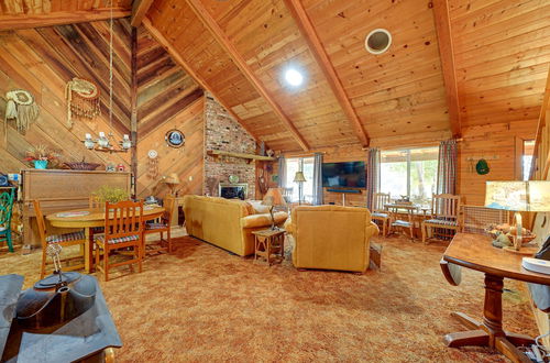 Photo 9 - Cozy Family-friendly Badger Retreat w/ Fireplace