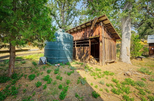 Foto 2 - Cozy Family-friendly Badger Retreat w/ Fireplace