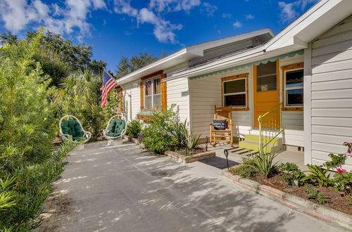 Photo 4 - Mount Dora Home: Private Pool, Spa & Tropical Bar