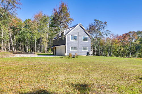 Foto 4 - Cozy Camden Cottage w/ Fire Pit & Trail Access