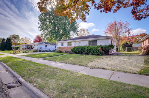 Photo 28 - Green Bay Vacation Home: Half Mi to Lambeau Field