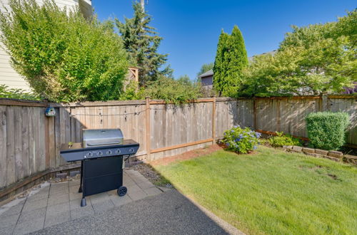 Photo 26 - Bothell Retreat: Home Gym, Fireplace & More