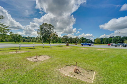 Photo 10 - Buskirk Vacation Rental w/ Deck & Putting Green