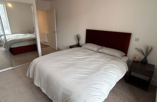 Foto 1 - Immaculate 2-bed Apartment in London