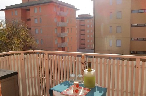 Foto 4 - Comfy One-bedroom Apartment With Terrace and Lift