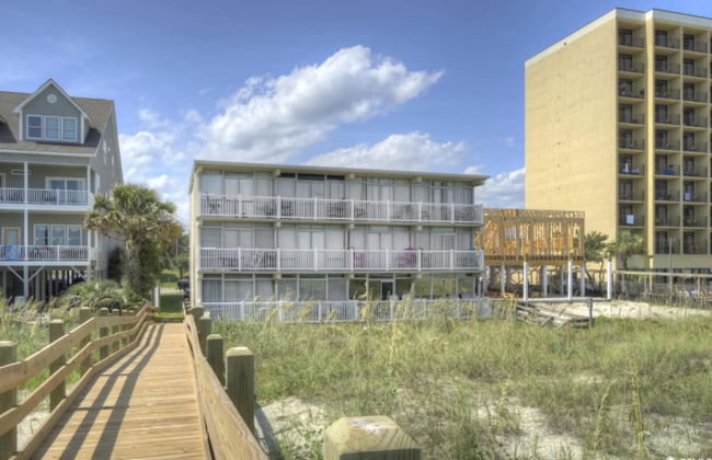 Seaside Elegance Your Coastal Getaway - Foto 1