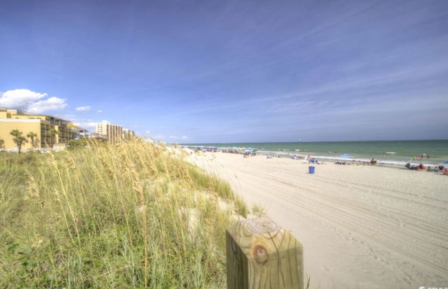 Seaside Elegance Your Coastal Getaway - Foto 16