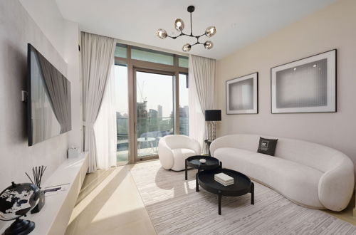 Photo 6 - Maison Privee - Modern Luxury Apt w/ Spectacular Dubai Marina Vws
