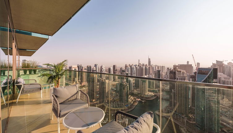 Photo 1 - Maison Privee - Modern Luxury Apt w/ Spectacular Dubai Marina Vws