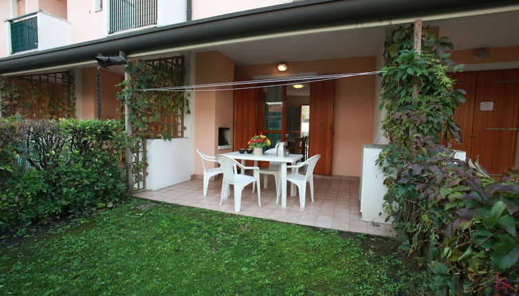Foto 1 - Beautiful Villa With Private Garden and Porch