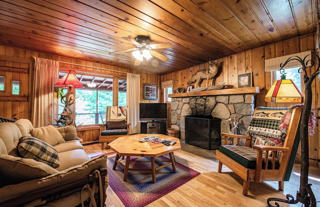 Cozy Riverside Getaway Pine Bend Cottage - Photo 13