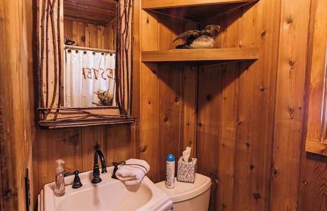 Cozy Riverside Getaway Pine Bend Cottage - Photo 17