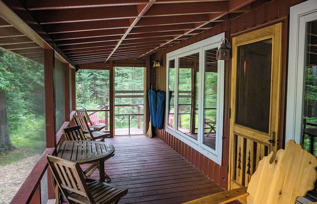 Cozy Riverside Getaway Pine Bend Cottage - Photo 29