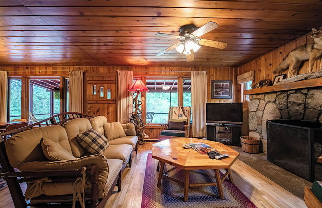 Cozy Riverside Getaway Pine Bend Cottage - Photo 14