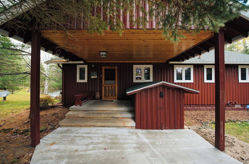 Photo 26 - Cozy Riverside Getaway Pine Bend Cottage