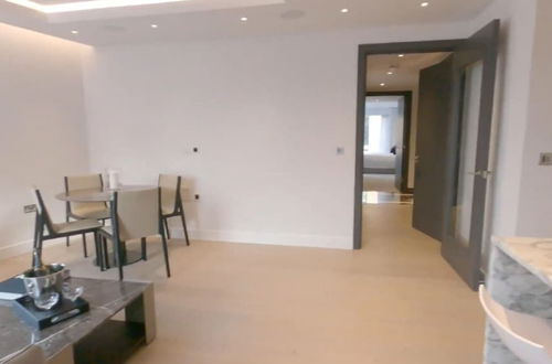 Foto 19 - Chelsea Harbour 2-bed Apartment in London