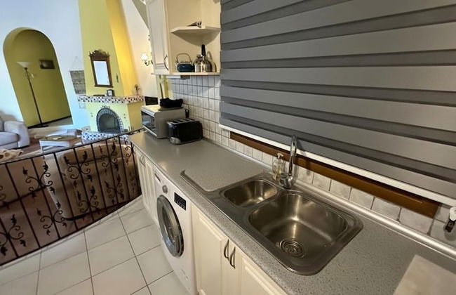 Villa - Private Pool, Free Parking & pet Friendly - Photo 20
