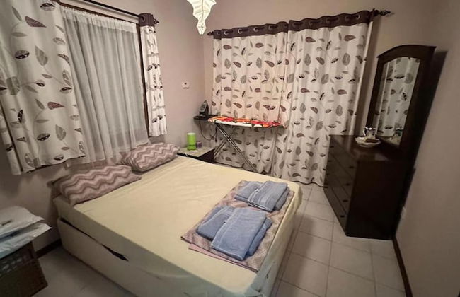 Villa - Private Pool, Free Parking & pet Friendly - Photo 6