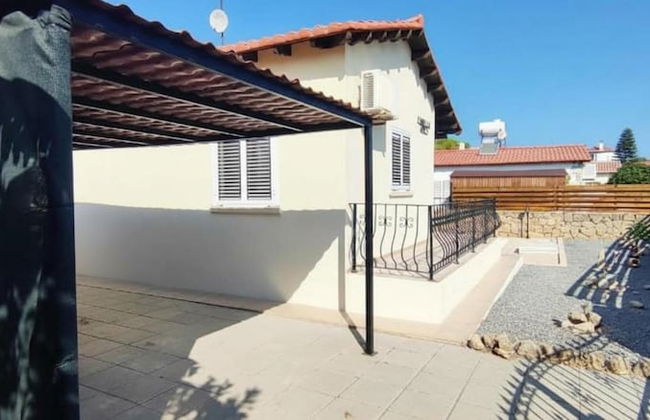 Villa - Private Pool, Free Parking & pet Friendly - Photo 22