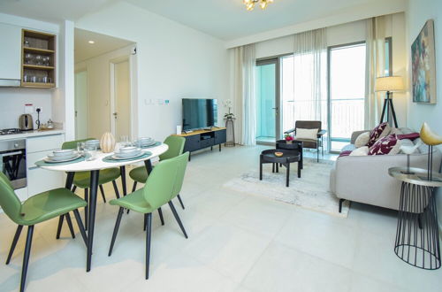 Photo 18 - Lavish 2BR in Downtown Views Close to Dubai Mall