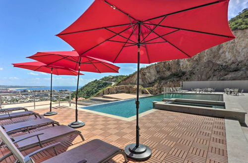 Photo 12 - Luxe Mtn Top Retreat w/ Pool Access & Sea View
