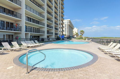 Foto 18 - Beachfront Condo w Panoramic 12th-floor Gulf View