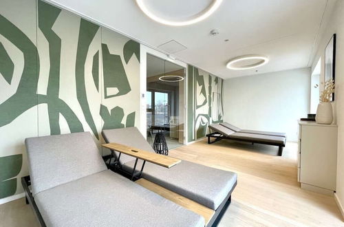 Photo 15 - Green High-end Apartment Close to Metro/uno-city + E-parking, Pool, Gym, Sauna