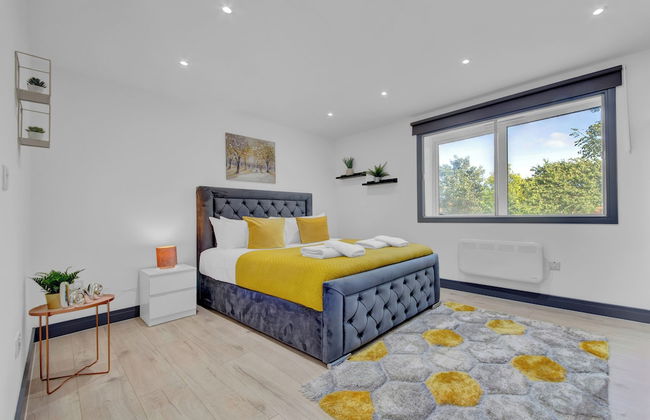 Inviting 1-bed House in Feltham - Foto 1