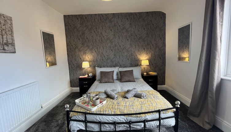 Photo 1 - Modernised Central Wigan Townhouse Sleeps up to 6