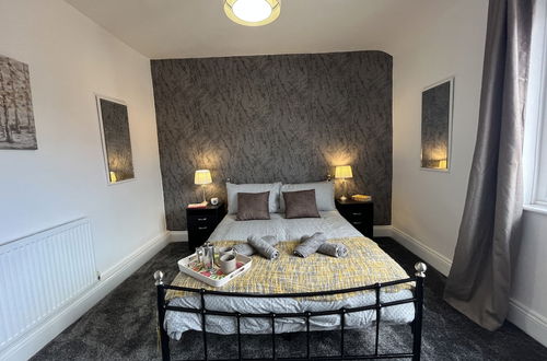 Photo 1 - Modernised Central Wigan Townhouse Sleeps up to 6